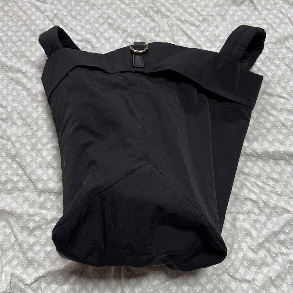 Lululemon On My Level Bag - Picture 10 of 14